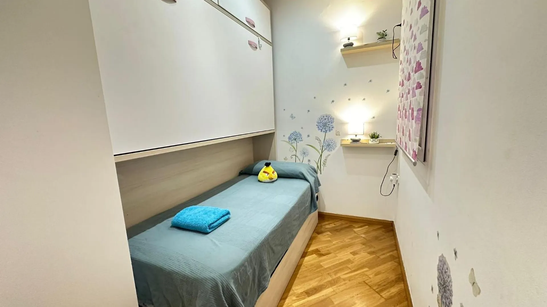 Alojamiento En Calabria Barcelona Panzió
